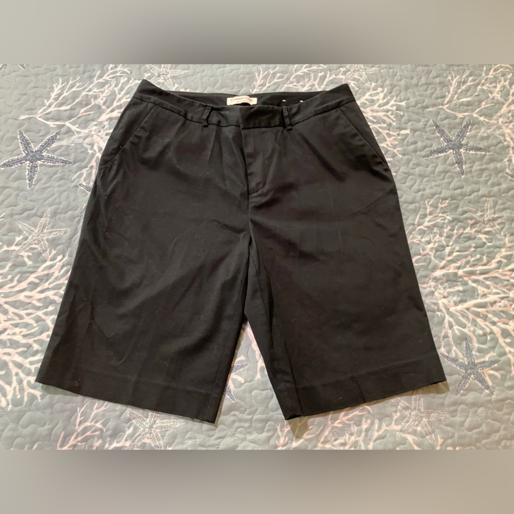 Coldcreek Woman size 8 Natural fit shorts